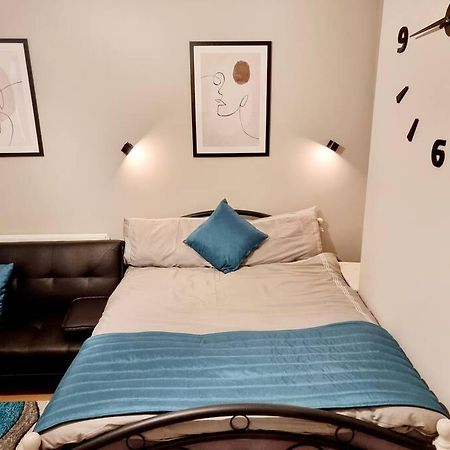 Stylish Apartment, Self Check-In, Ideal 4 Contractors, 25Mins To Gatwick Airport Thornton Heath 외부 사진