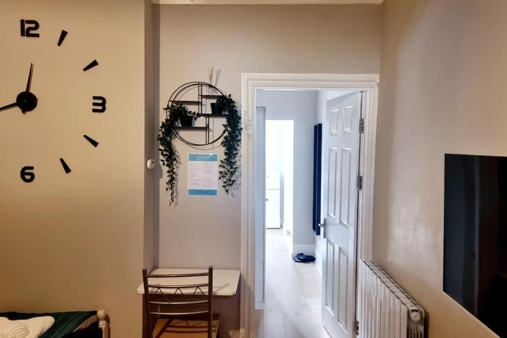 Stylish Apartment, Self Check-In, Ideal 4 Contractors, 25Mins To Gatwick Airport Thornton Heath 외부 사진