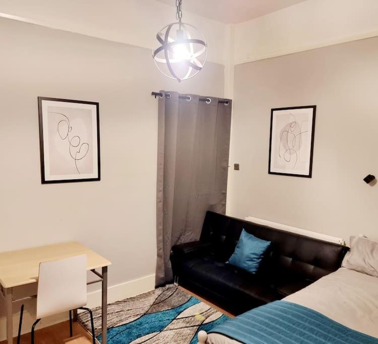 Stylish Apartment, Self Check-In, Ideal 4 Contractors, 25Mins To Gatwick Airport Thornton Heath 외부 사진