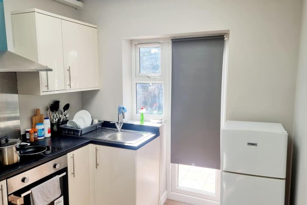 Stylish Apartment, Self Check-In, Ideal 4 Contractors, 25Mins To Gatwick Airport Thornton Heath 외부 사진