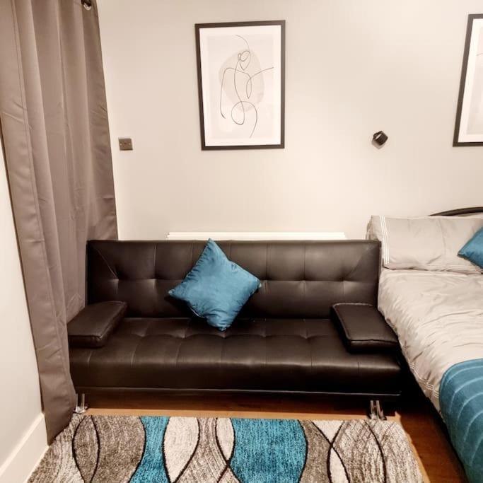 Stylish Apartment, Self Check-In, Ideal 4 Contractors, 25Mins To Gatwick Airport Thornton Heath 외부 사진