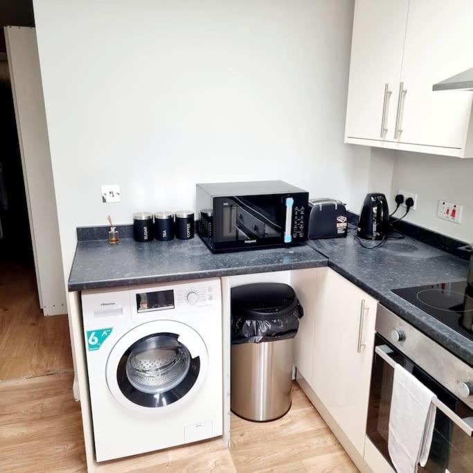 Stylish Apartment, Self Check-In, Ideal 4 Contractors, 25Mins To Gatwick Airport Thornton Heath 외부 사진