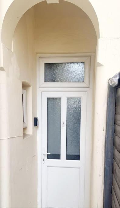 Stylish Apartment, Self Check-In, Ideal 4 Contractors, 25Mins To Gatwick Airport Thornton Heath 외부 사진